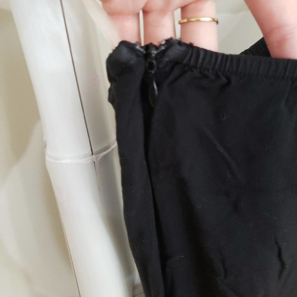 Kirra Black One Shoulder Romper Sz S - Picture 4 of 7